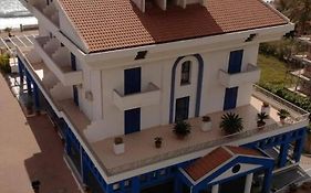 Sea Garden Hotel
